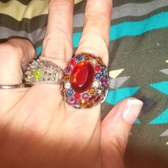 Fancy Multicolored Stretch Ring - Picture 4 of 5